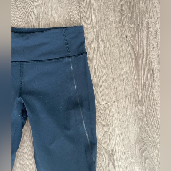 Lululemon blue athletic leggings - Picture 2 of 6